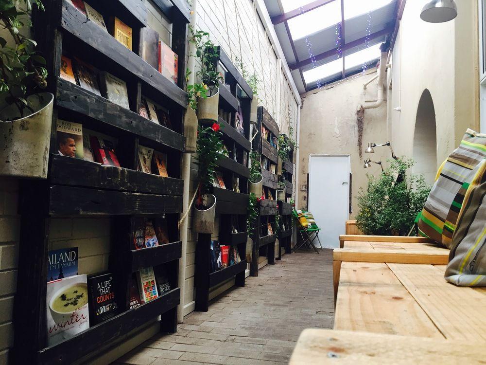Six Degrees Boutique 3* Albany